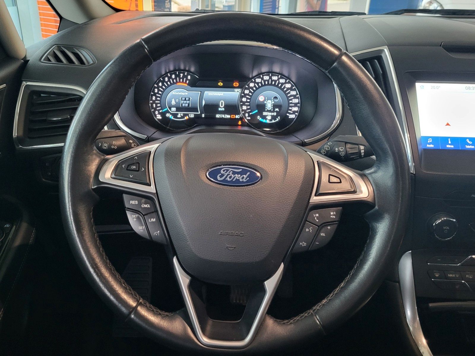 Fahrzeugabbildung Ford S-MAX Titanium 7 Sitzer, Winter P., Kamera, Navi