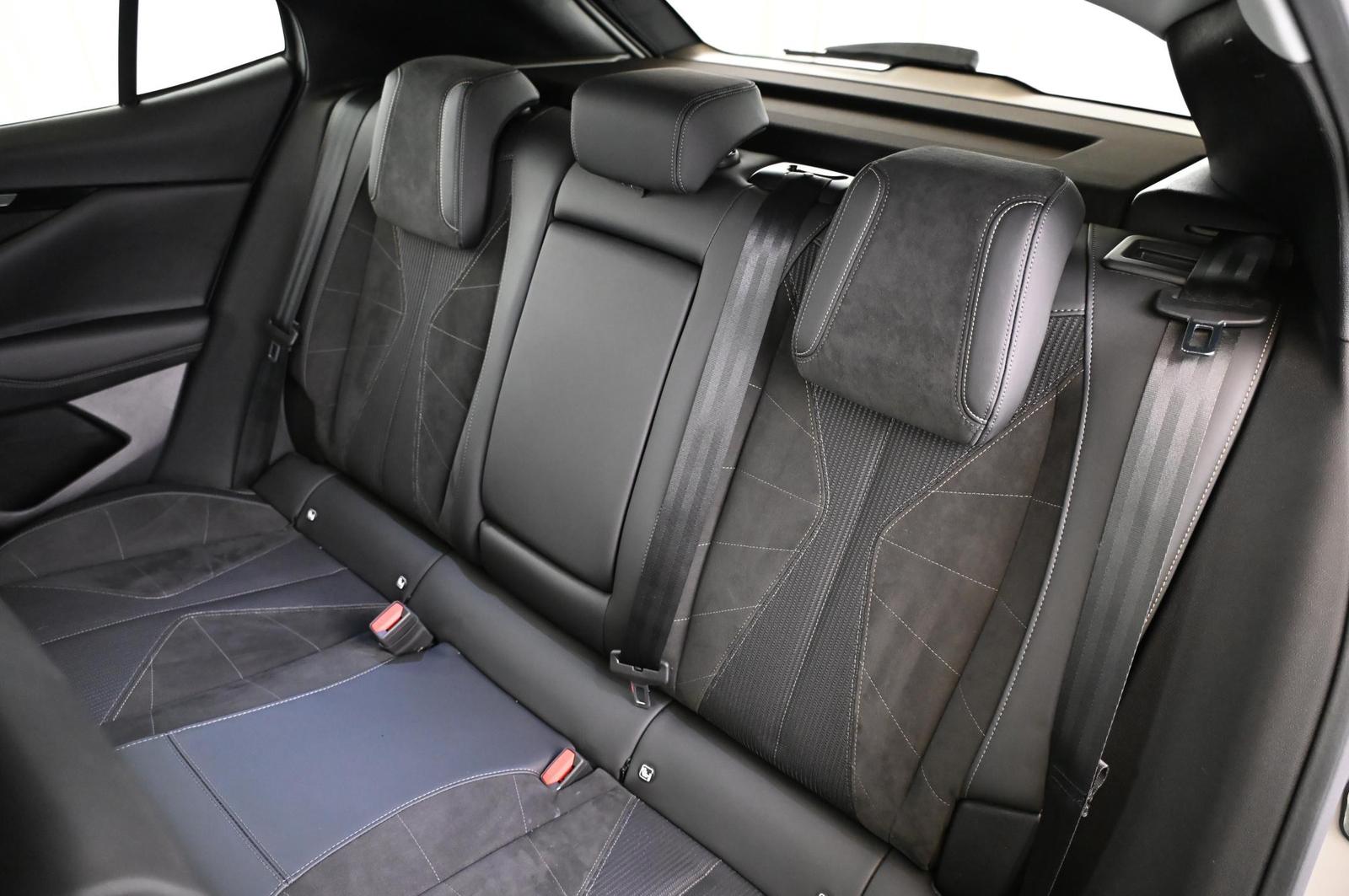 DS Automobiles DS4 1.6 E-Tense 225 Etolie Alcantara UVP 53.000 