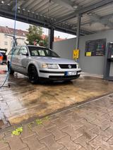 Volkswagen Passat Variant 1.8 T Variant TÜV 7/27 - Volkswagen Passat Variant aus 1997