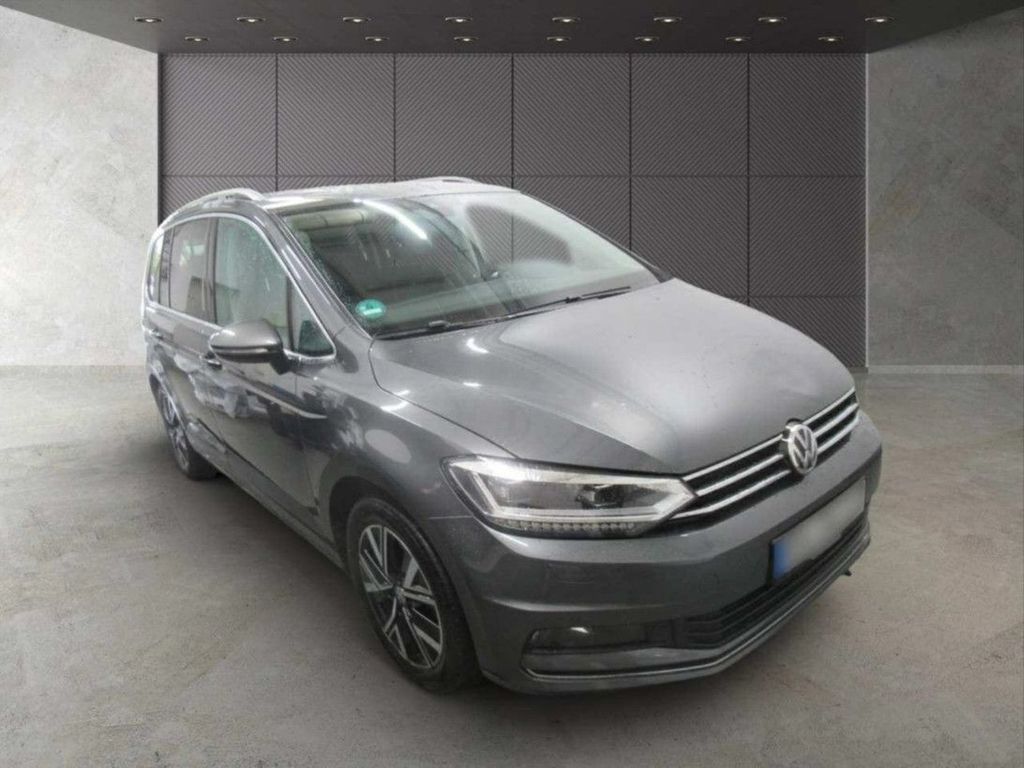 VOLKSWAGEN Touran