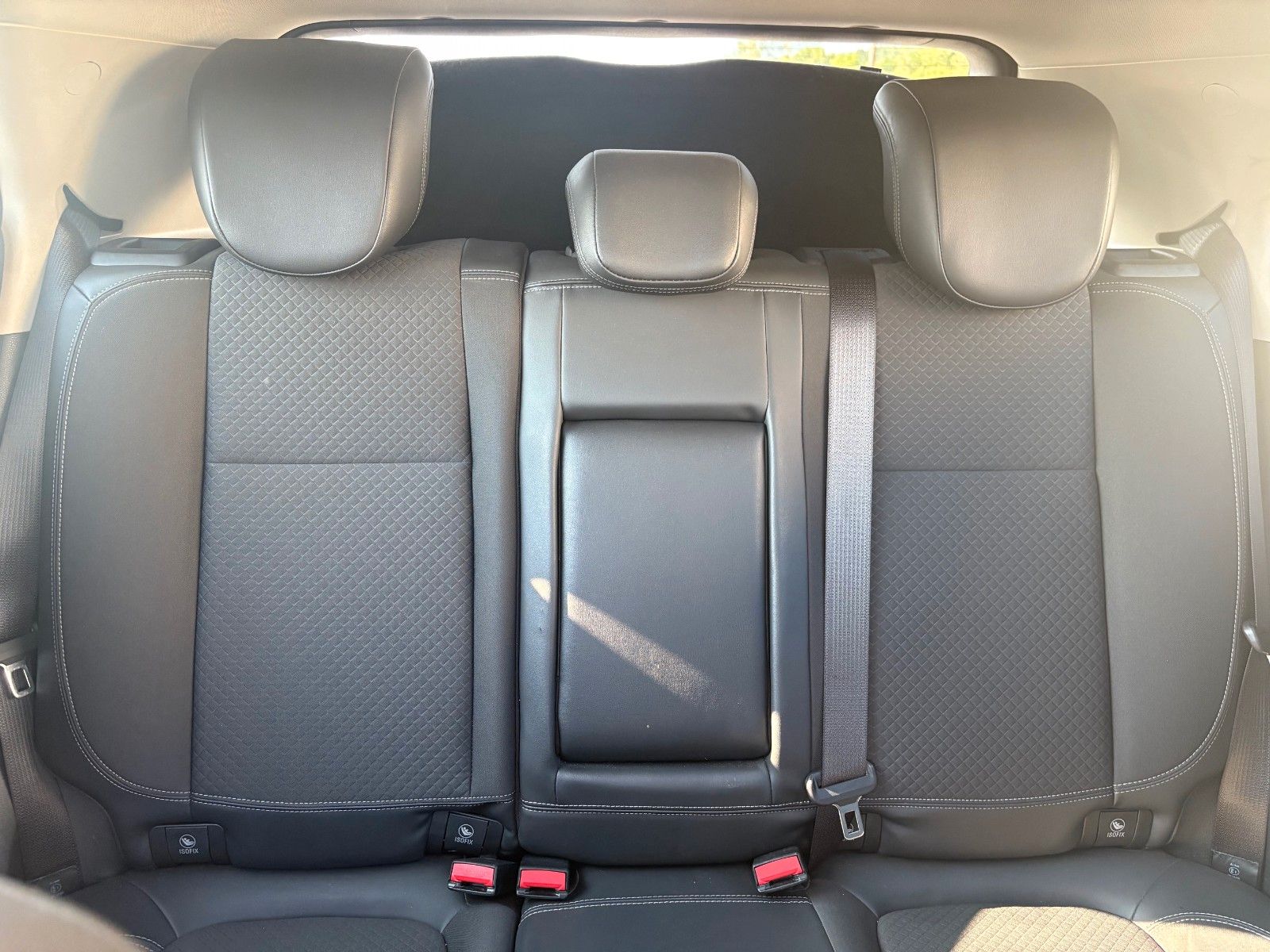 Fahrzeugabbildung Opel Mokka X 1.4 Innovation Aut. Navi LED SPORTSITZE