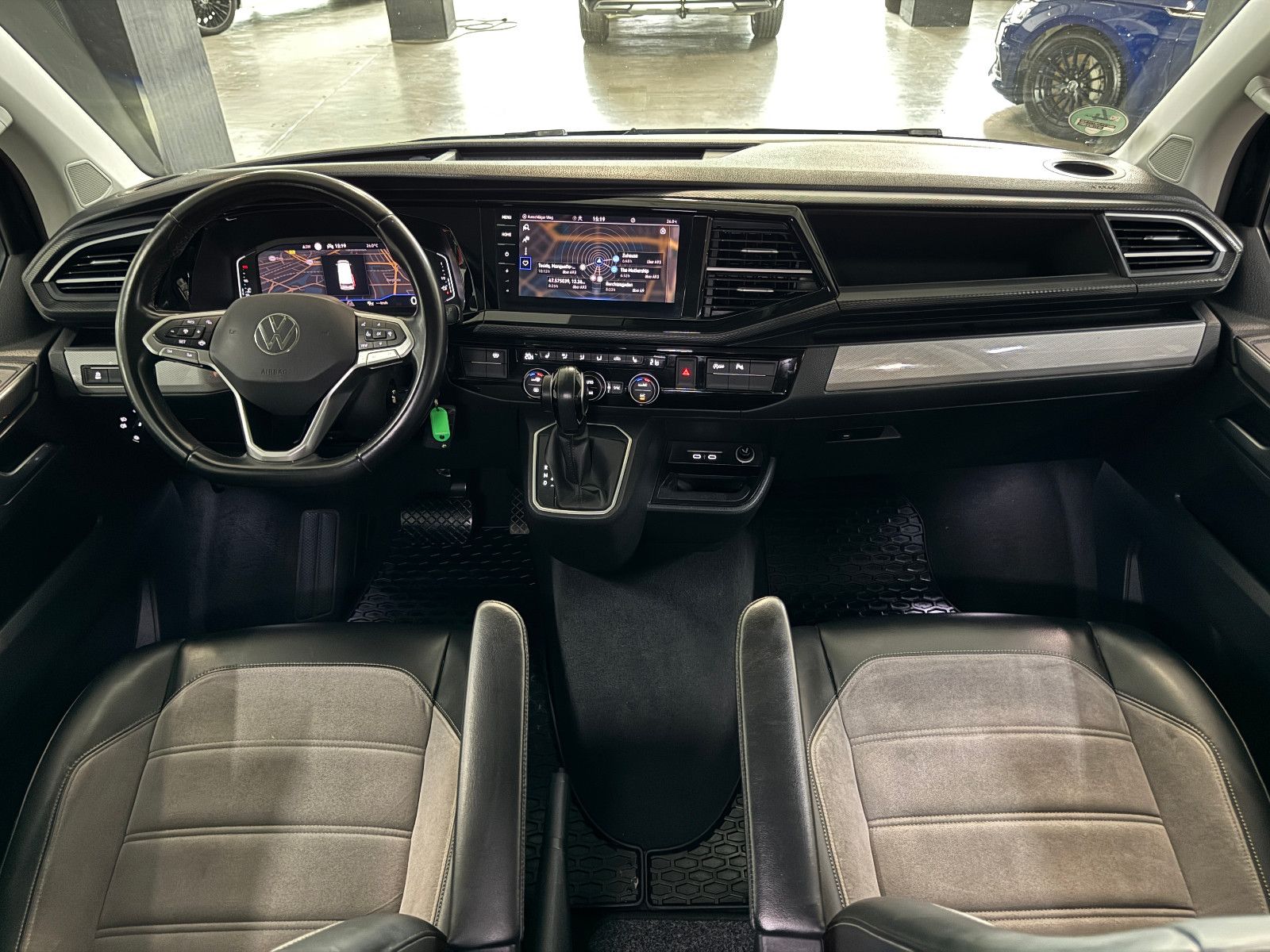 Fahrzeugabbildung Volkswagen T6.1 DSG 4MOTION IQ.DRIVE 7SITZER GENERATION SIX