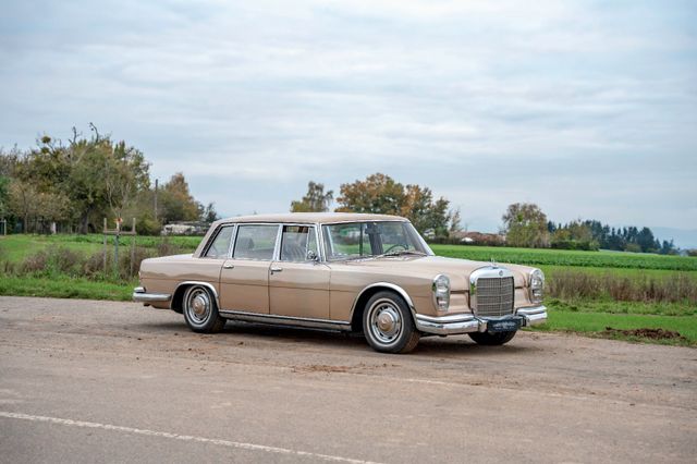 Mercedes-Benz 600 / W100 / Trennscheibe/ H-Kennezichen