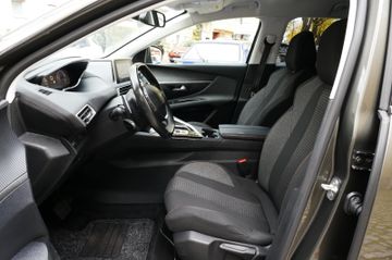 Fahrzeugabbildung Peugeot 3008 Active aus 1. Hand