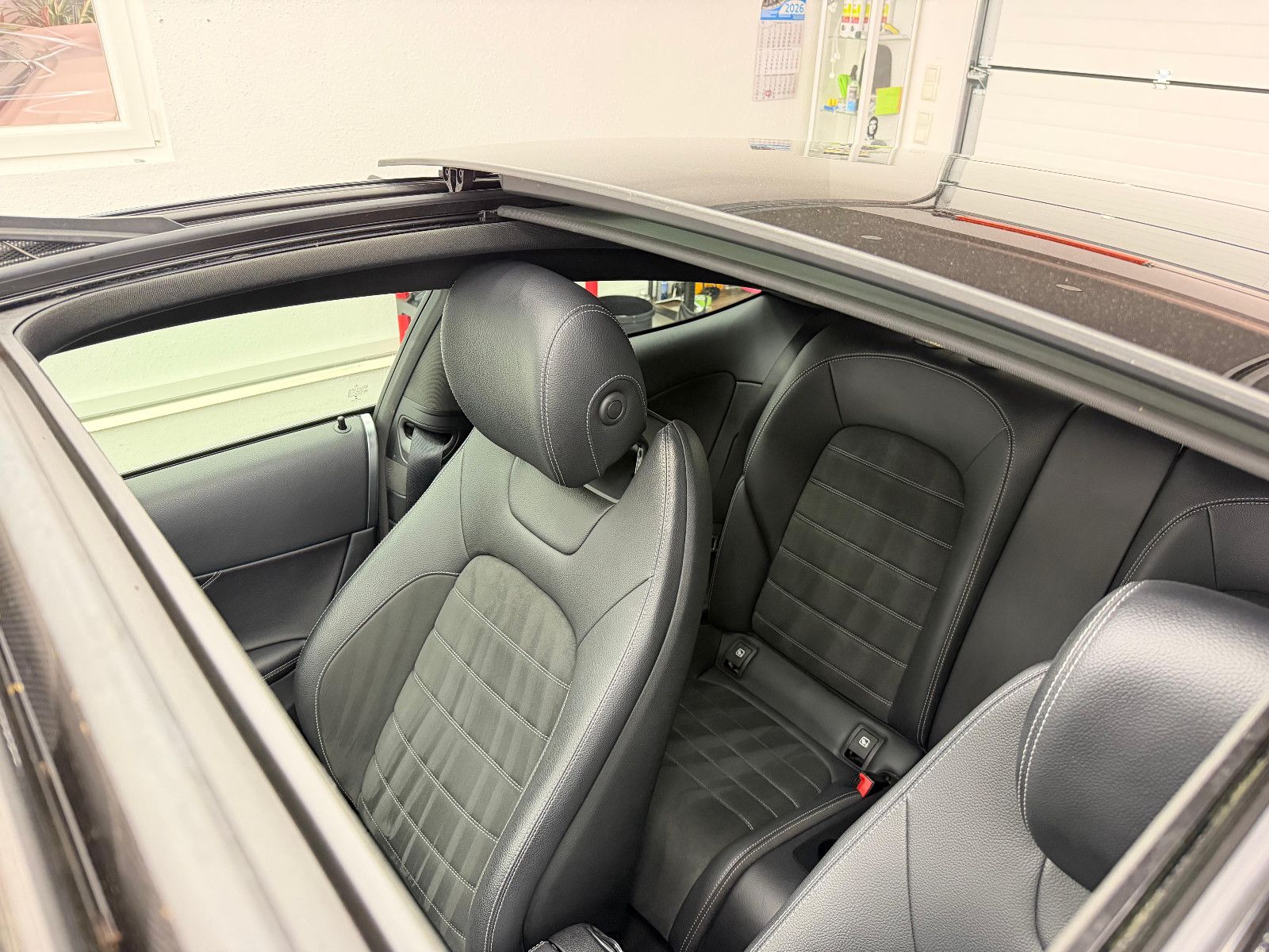 Fahrzeugabbildung Mercedes-Benz C 400 Coupe 4M/AMG-LINE/DESIGNO/PANO/DE FZG/AHK