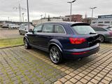 Audi Q7 3.0 TDI Allrad-7 Sitzer - S line  - Audi Q7 aus 2007: Line