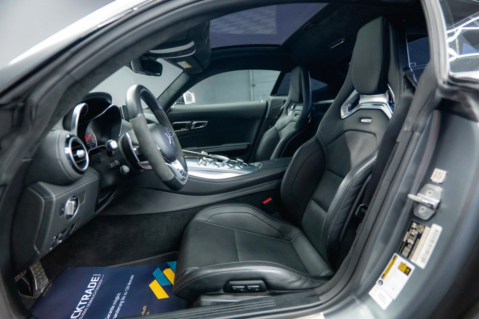 Fahrzeugabbildung Mercedes-Benz AMG GT C Performance Carbon *Burmester*Pano*LED*