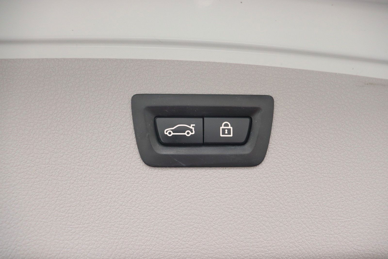 Fahrzeugabbildung BMW 320d Sport-Line