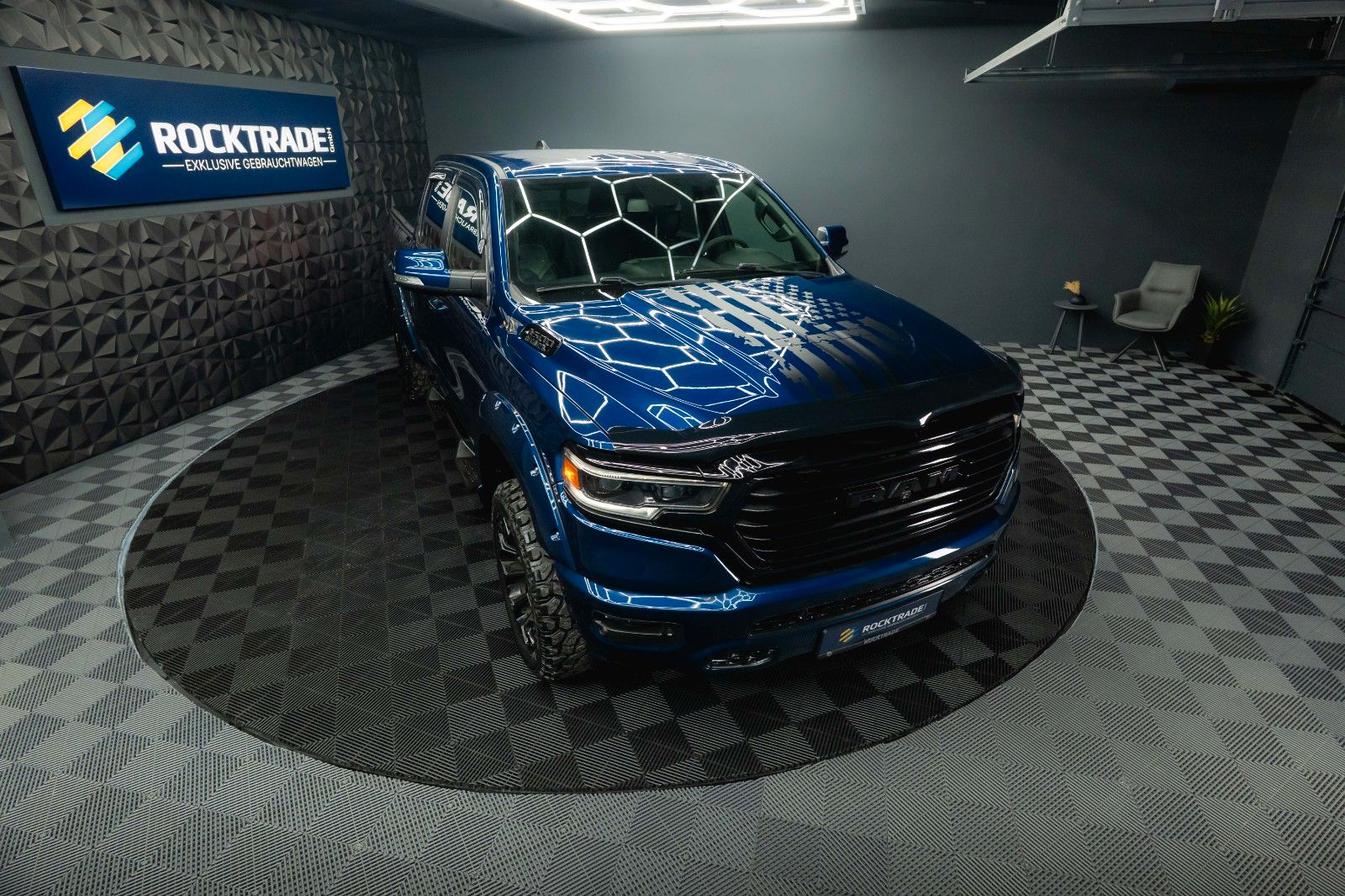 Fahrzeugabbildung Dodge RAM 5.7 V8 HEMI 4x4 OFFROAD Night Limited 19%