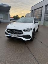 Mercedes-Benz GLA 250 e // Garantie bis 03/2027 // HU/AU neu !