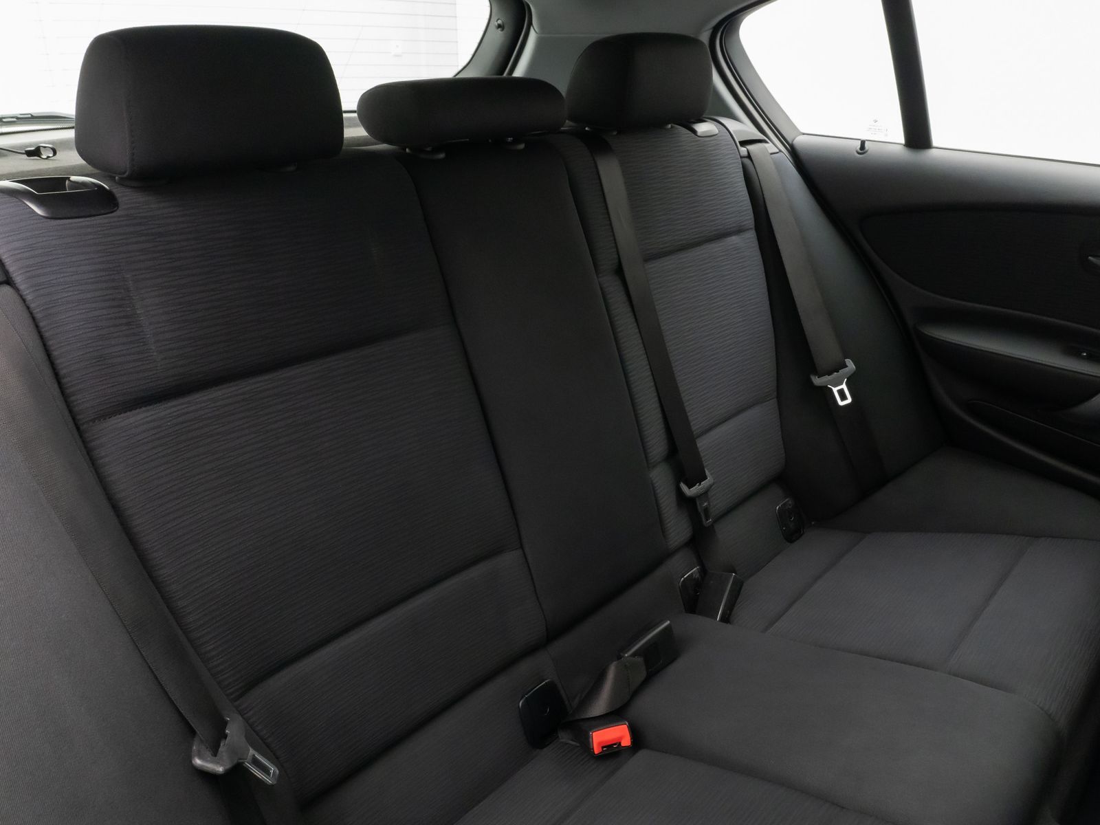 Fahrzeugabbildung BMW 118d Glasdach Navi Sitzhzg Xenon PDC 8Fach