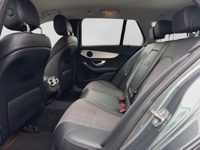 Fahrzeugabbildung Mercedes-Benz C 220 Td Avantgarde+LED+Distronic+CAM+Standh+AHK