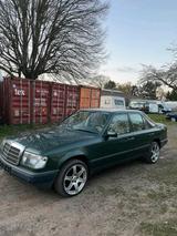 Mercedes-Benz Mercedes Benz 260E/W124 - Mercedes-Benz 260: W124 260e