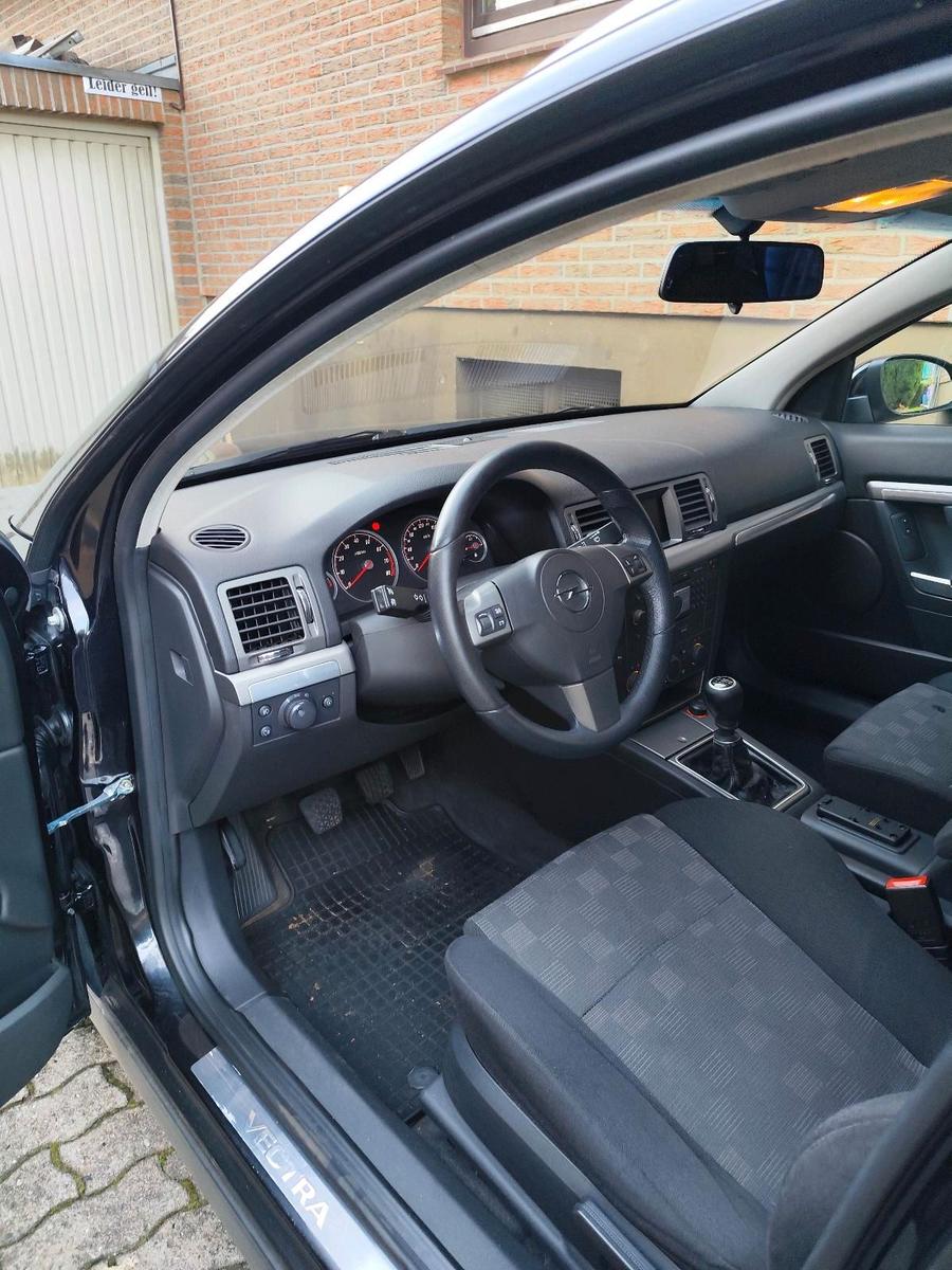 Opel Vectra 2006 — photo 10