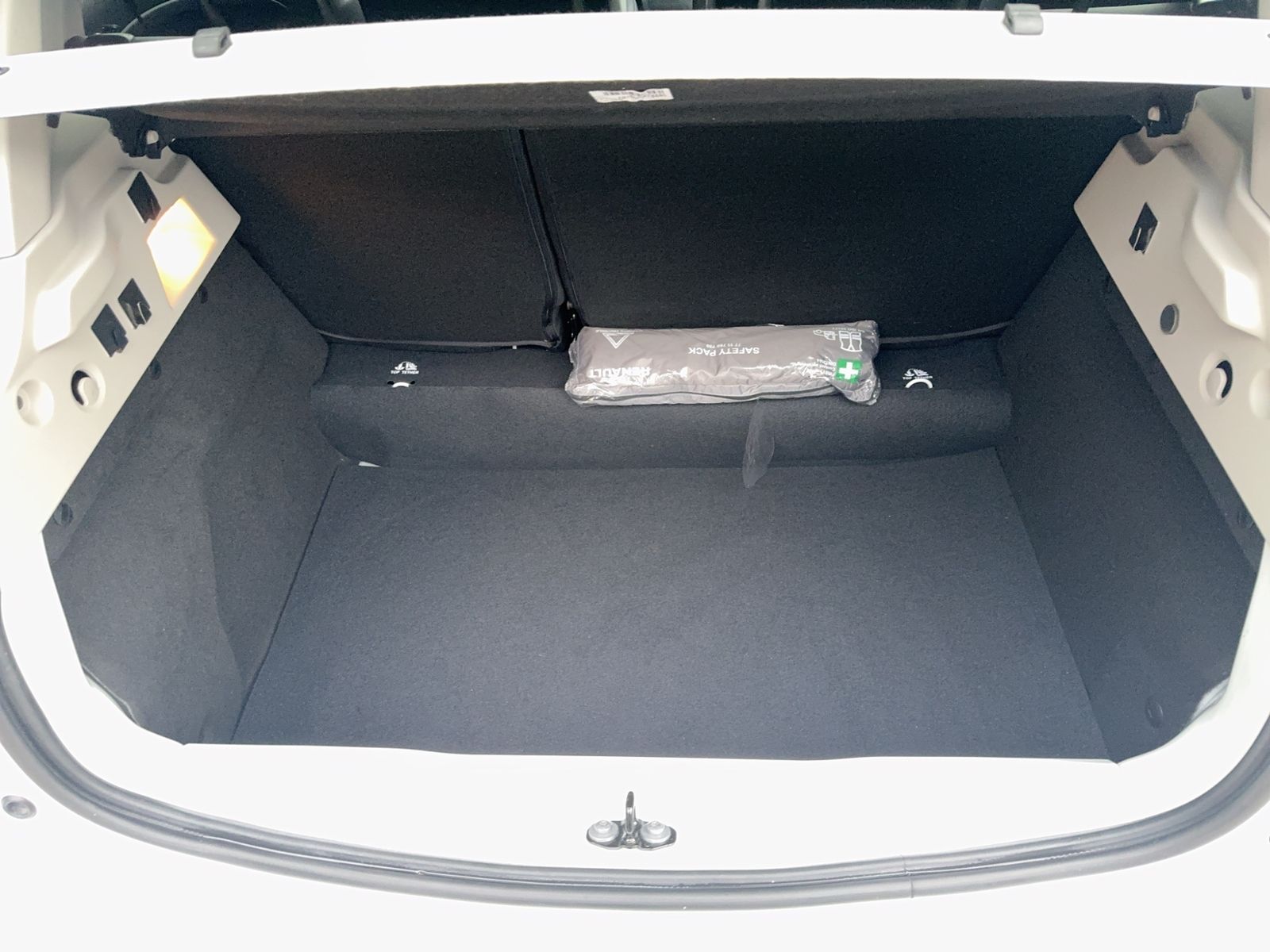 Zoe R135 Techno / EV50, Winterpaket, CCS Dose, V