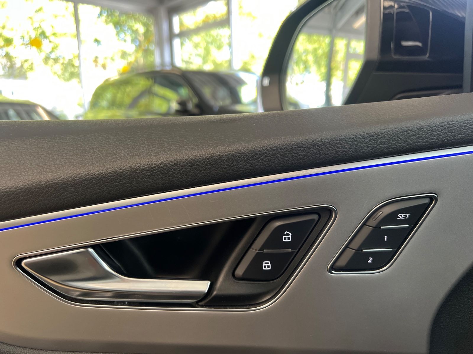 Fahrzeugabbildung Audi Q8 50 TDI quattro * PANO * 4x SITZHEIZUNG * 360