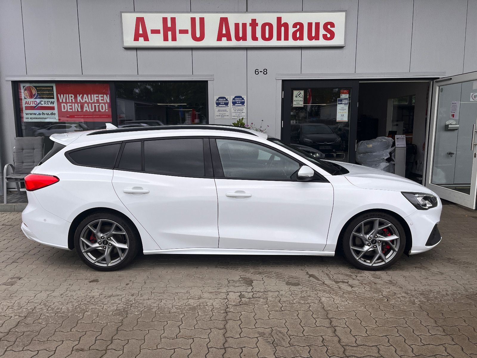 Fahrzeugabbildung Ford Focus Turnier ST