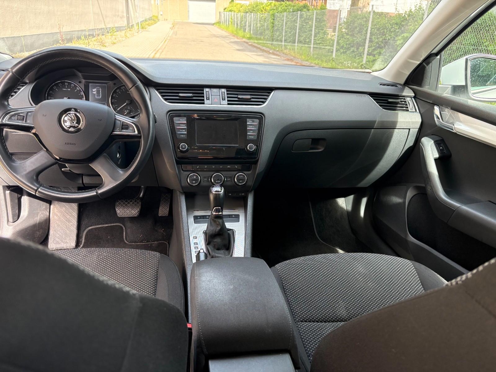 Skoda Octavia 2015 — photo 13
