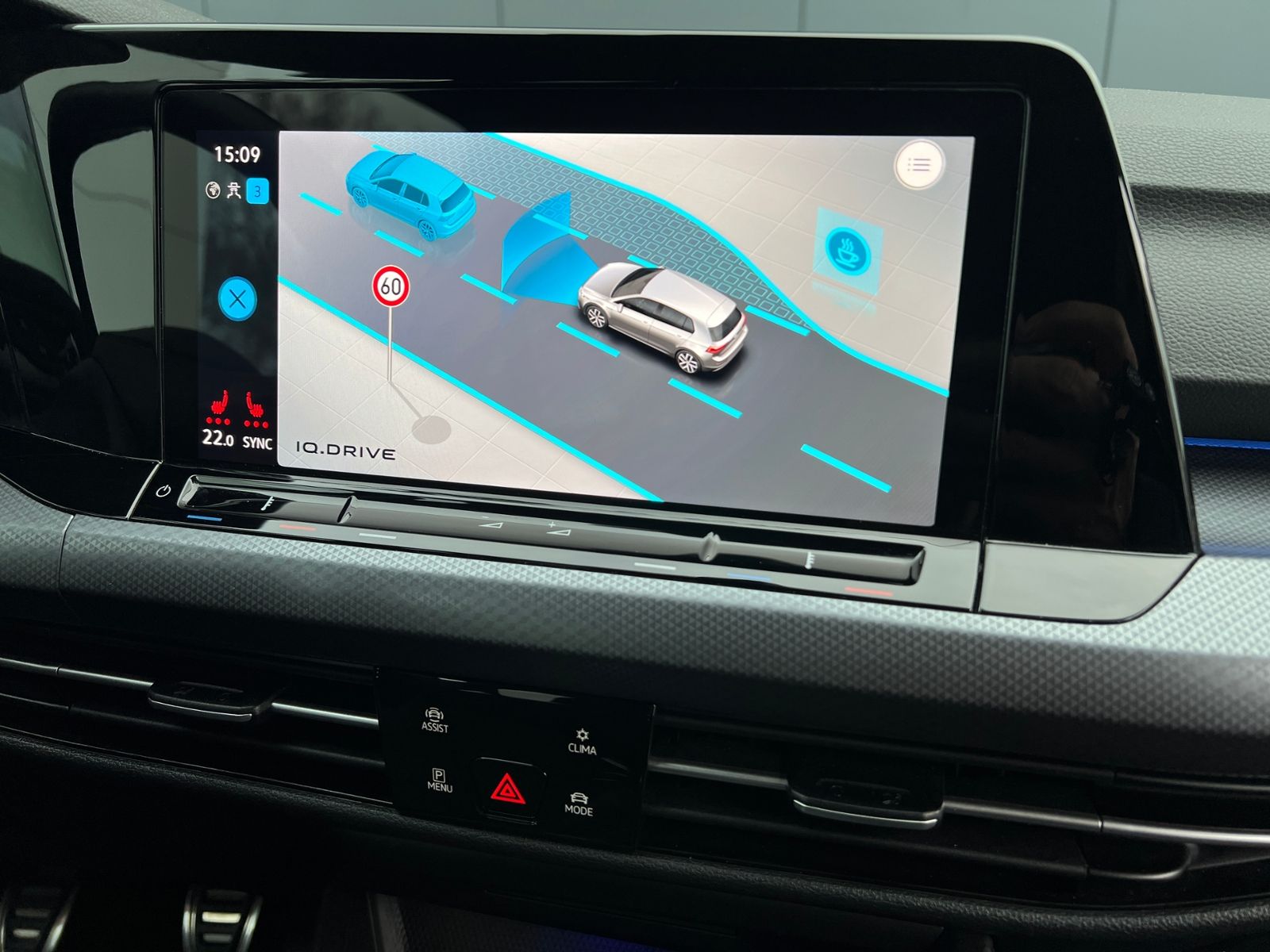 Fahrzeugabbildung Volkswagen Golf VIII "ACTIVE" 2.0 TDI *Navi, Climatronic, S