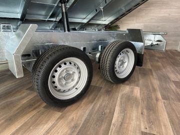 Fahrzeugabbildung Humbaur HTK3500.37 Dreiseitenkipper*E-Pumpe*Stahlklappen