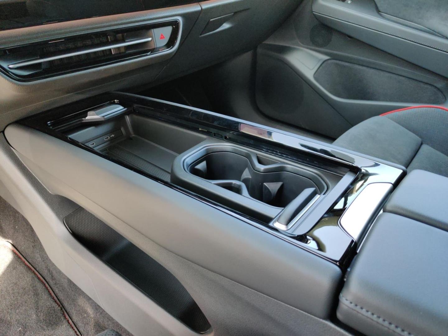 Volkswagen ID.7 GTX 4MOTION, 5J.Garantie, IQ.Light, Navi, A