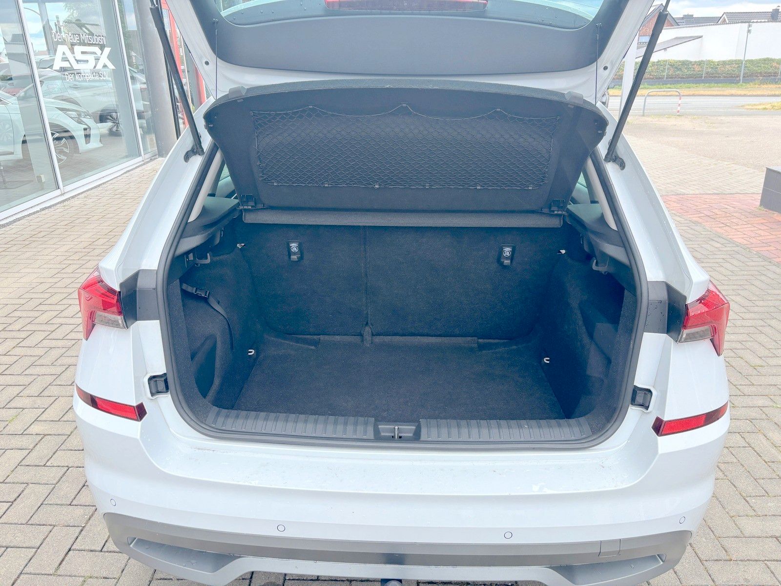 Fahrzeugabbildung SKODA Kamiq Tour 1.0 TSI +DSG +AHK +Kamera +Navi