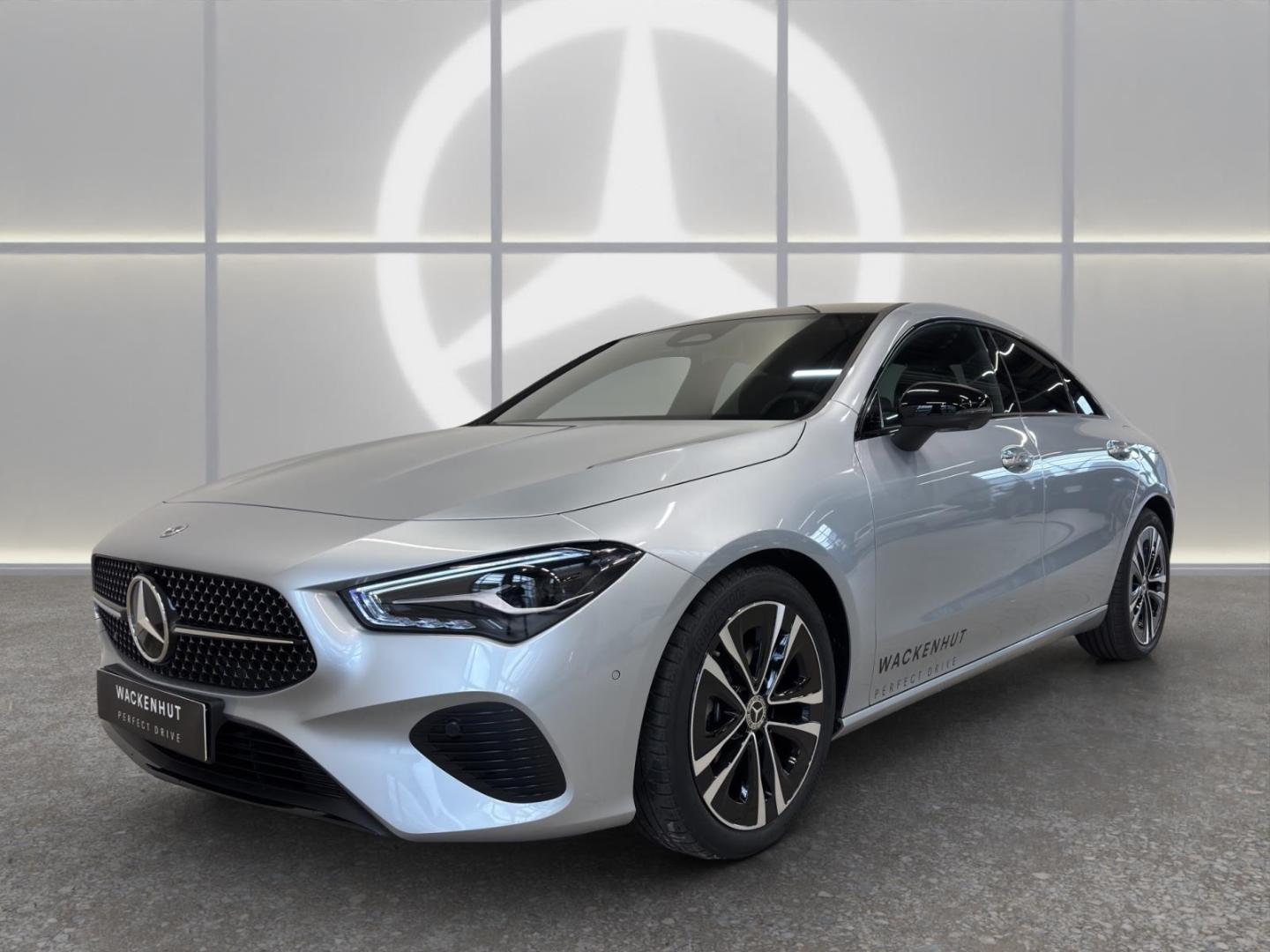 Mercedes-Benz CLA 180 d PROGERSSIVE LINE ADVANCED PLUS PAN+DIS