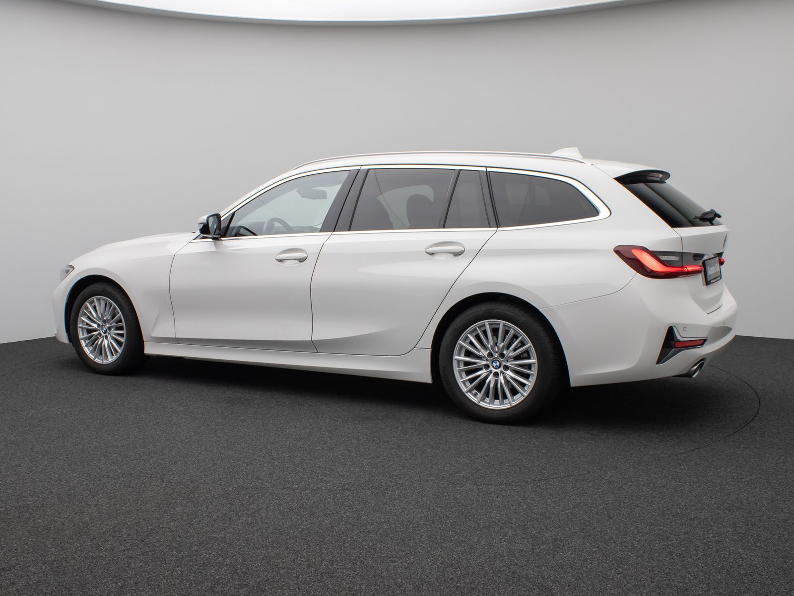 Fahrzeugabbildung BMW 320d  Luxury Line DAB HiFi PDC LED Alarm Sport