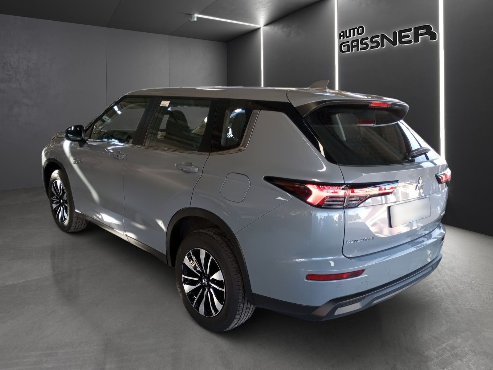 Fahrzeugabbildung Mitsubishi Outlander PHEV Diamant 306 PS ACC 360°