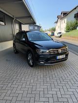 Volkswagen Tiguan Allspace 2.0 TDI SCR DSG 4MOTION Highline - Volkswagen Tiguan Allspace mit Diesel-Antrieb: Schwarz, Head-Up Display