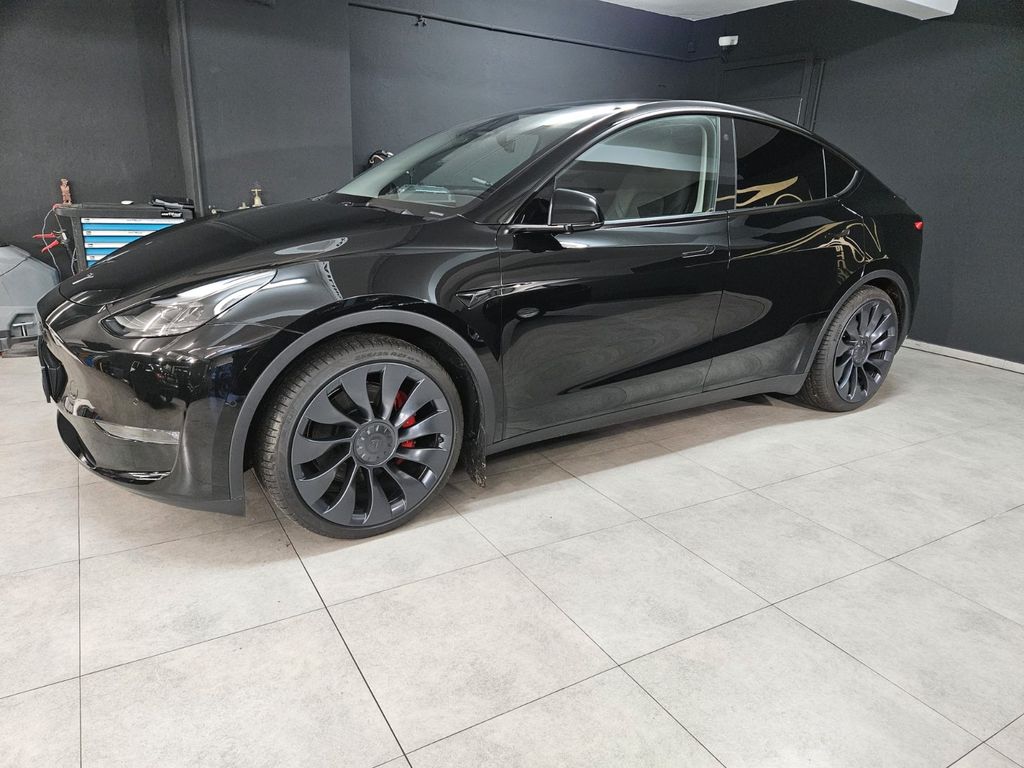 Image of Tesla Model Y