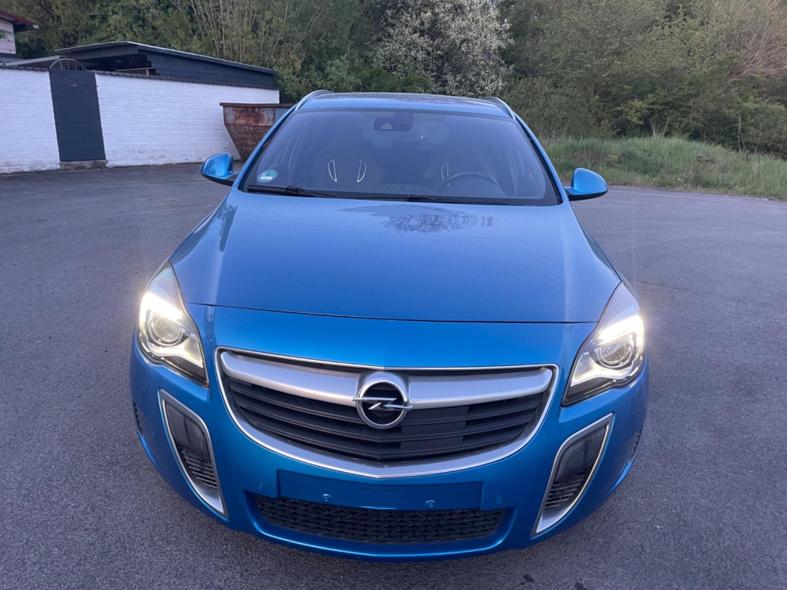 Opel Insignia A Sports Tourer OPCGS LINE 4x4 RECARO