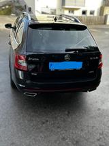 Skoda Octavia 2.0 TDI SCR DSG RS Combi RS - Skoda Octavia: RS TDI Combi