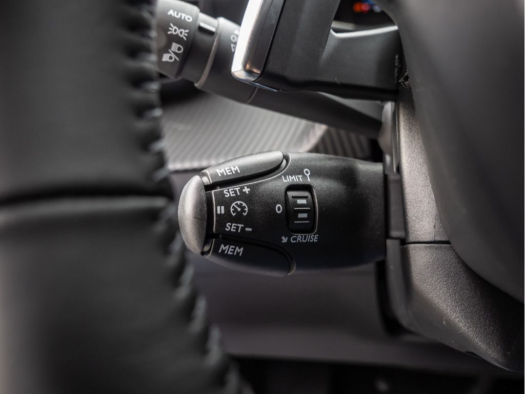 Peugeot 208 - Bild 19