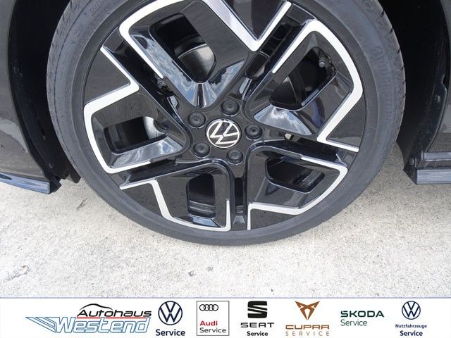 Fahrzeugabbildung Volkswagen Golf Var. R-Line 1.5l TSI 110kW DSG LED Navi