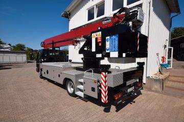 Mitsubishi Fuso AMAK 65E -  Vollelektrisch im Kranbetrieb