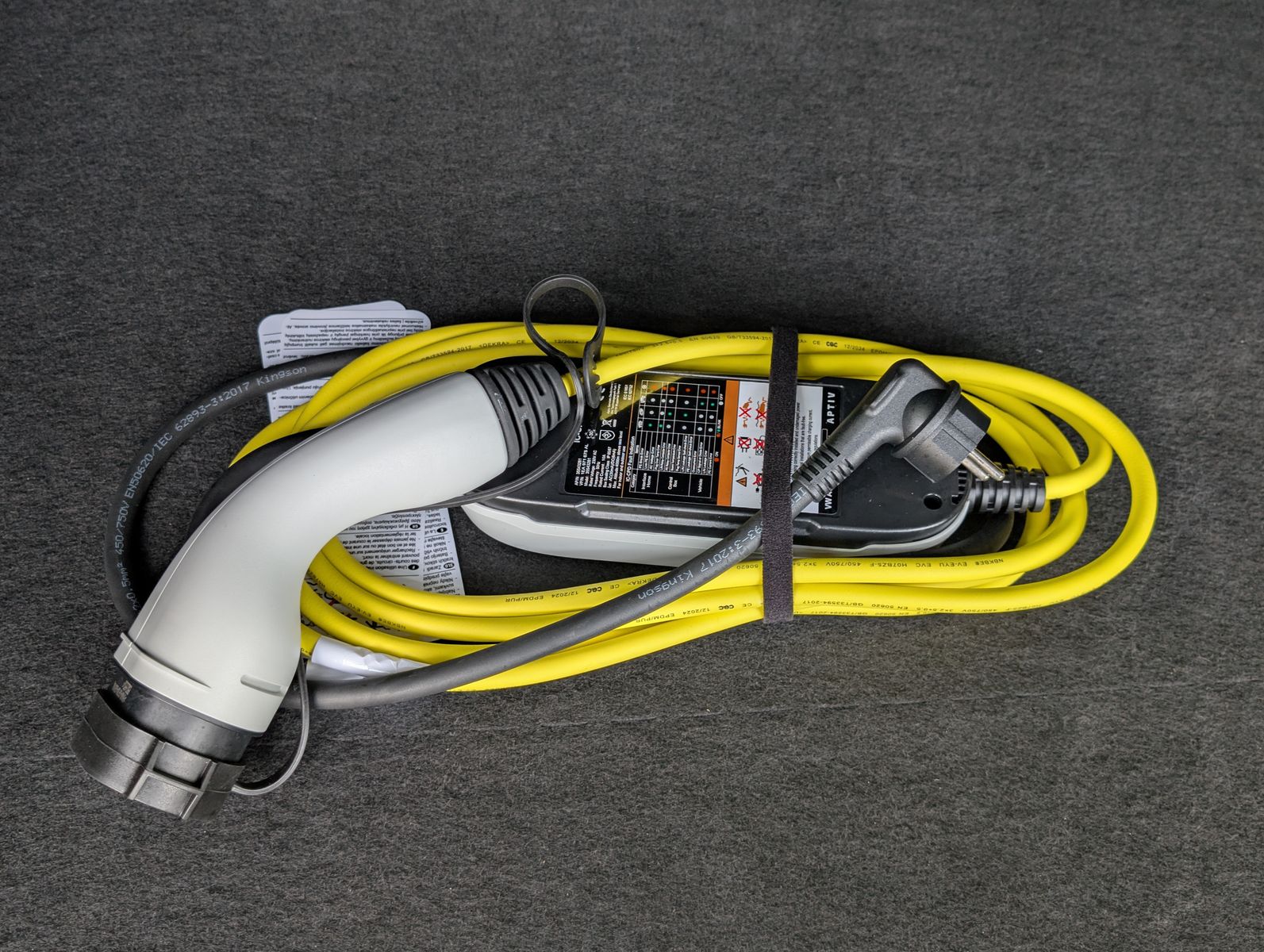 Fahrzeugabbildung CUPRA Leon 1.5 e-Hybrid PLUG-IN LED INTELIG-DRIVE EDGE