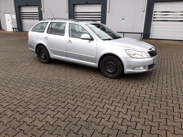 Skoda Octavia Combi Elegance KLIMA PDC 1.HAND