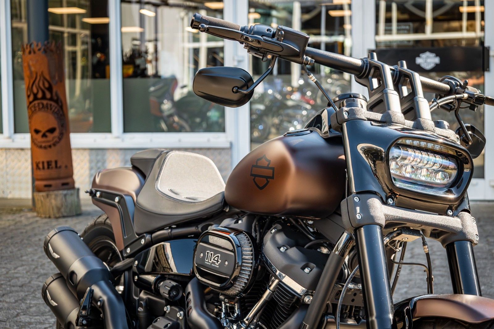 Fahrzeugabbildung Harley-Davidson FXFBS FAT BOB 114 CUI SOFTAIL - Penzl -