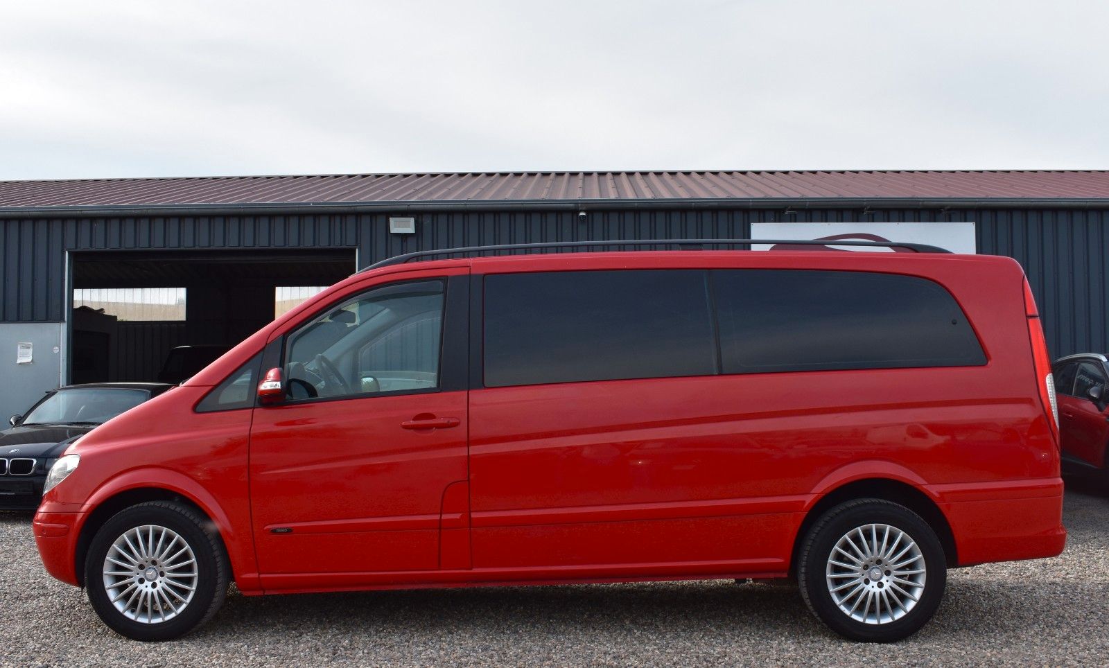 Fahrzeugabbildung Mercedes-Benz Viano 2.2 CDI extralang KLIMA/PDC/AHK/6 Sitze