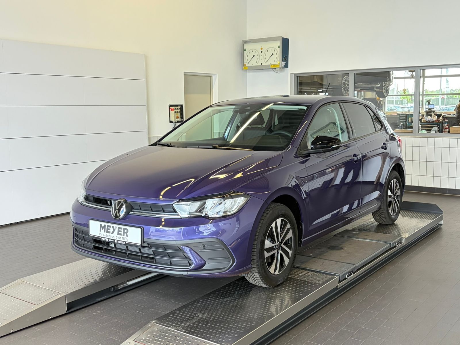 Fahrzeugabbildung Volkswagen Polo ENERGY 1.0 TSI *Navi, Ganzjahresreifen, Rüc