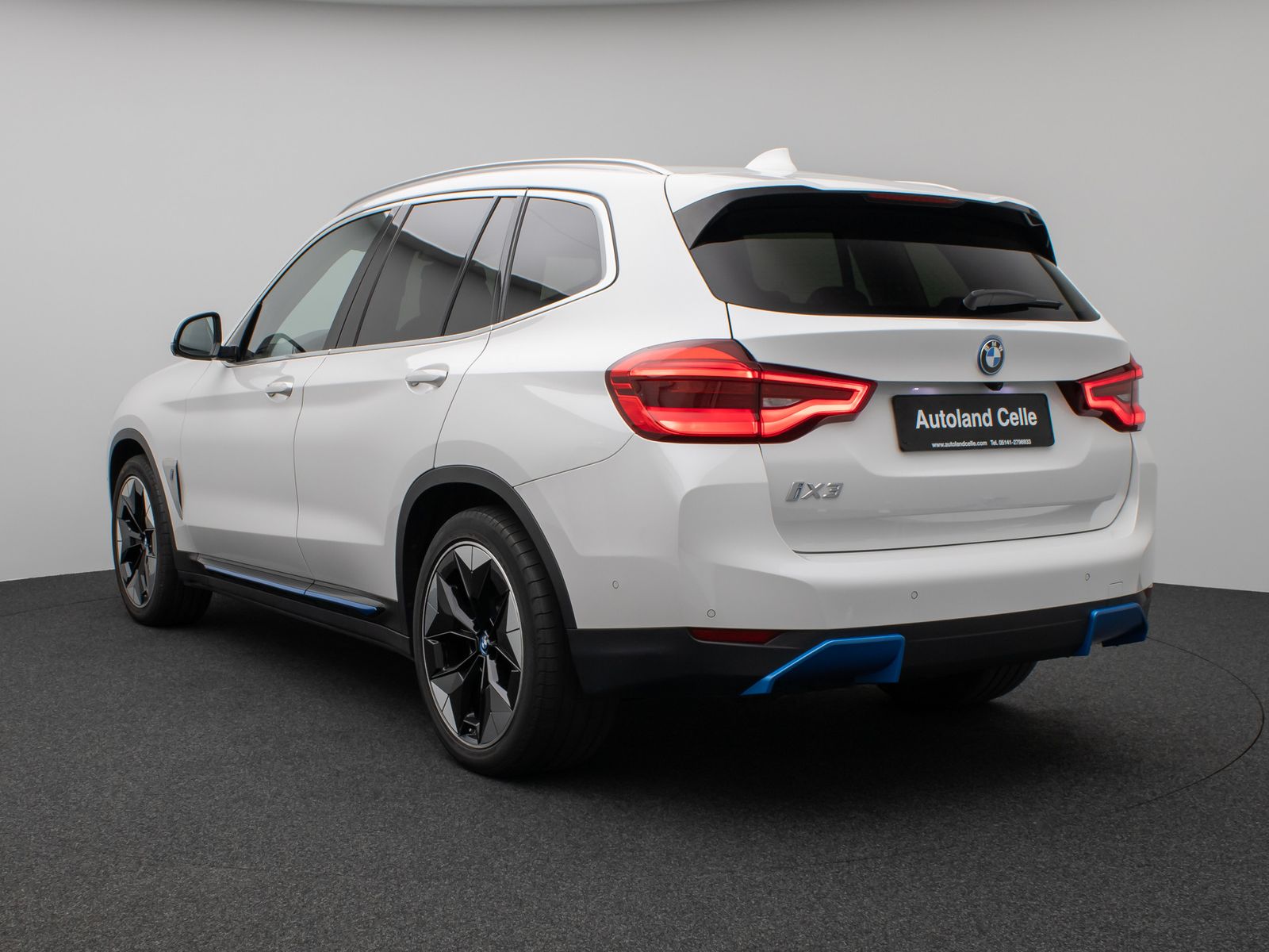 Fahrzeugabbildung BMW iX3 Impressive 360°HUD DAB H/K Komfort 20Zoll
