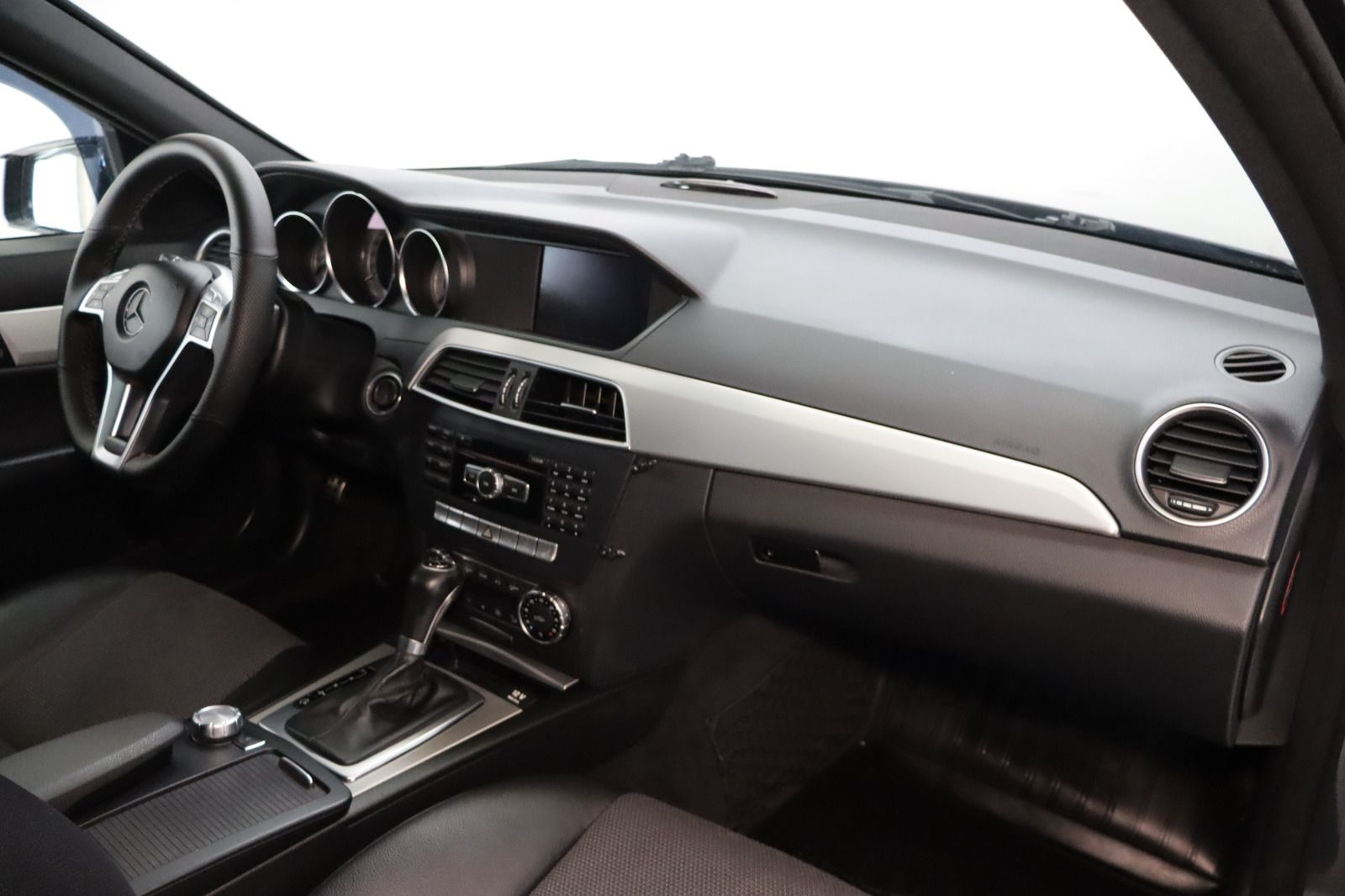 Fahrzeugabbildung Mercedes-Benz C 250 CDI T BlueEFF AVANTG. AMG-Paket * DIS *