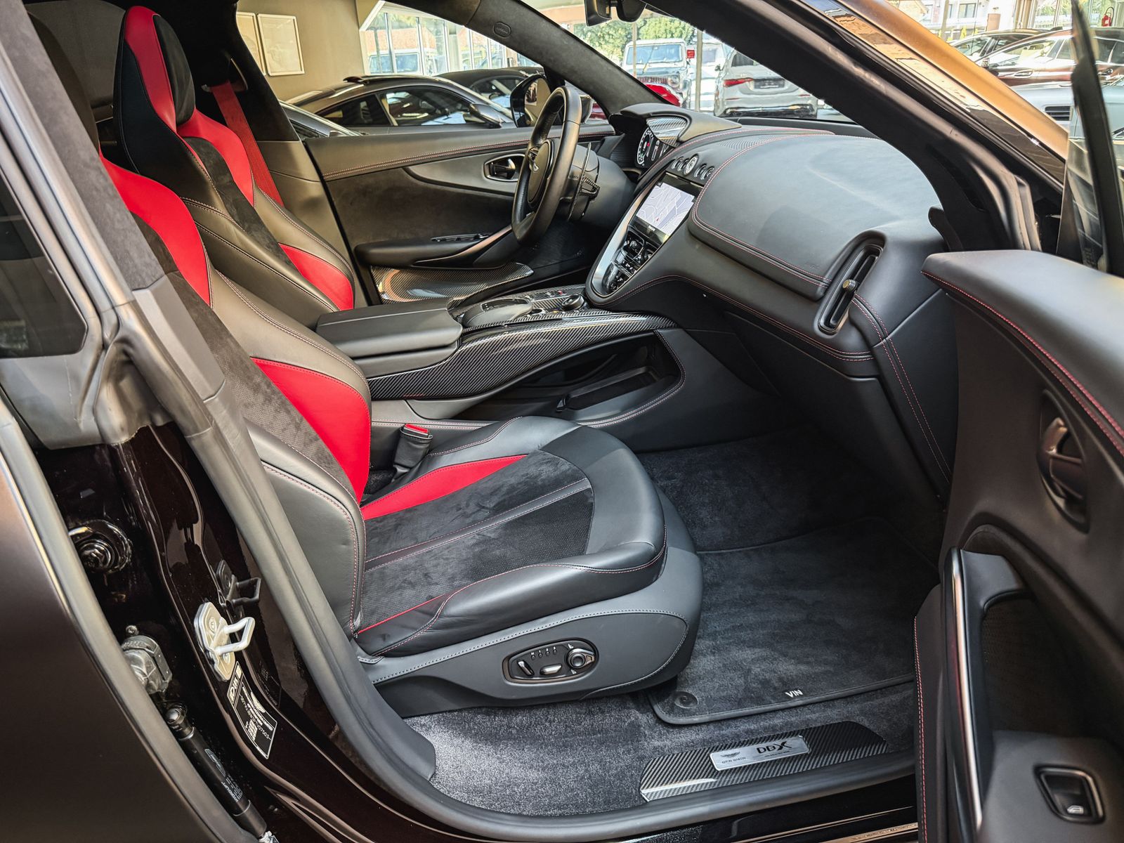 Aston Martin DBX 707 | Full Carbon | Sports Plus Seats | PPF  foto 19