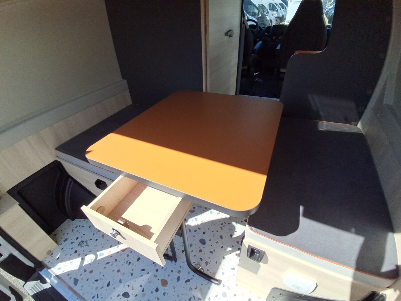 Fahrzeugabbildung Chausson Van Challenger Sunset Edition Markise,Solar,RK