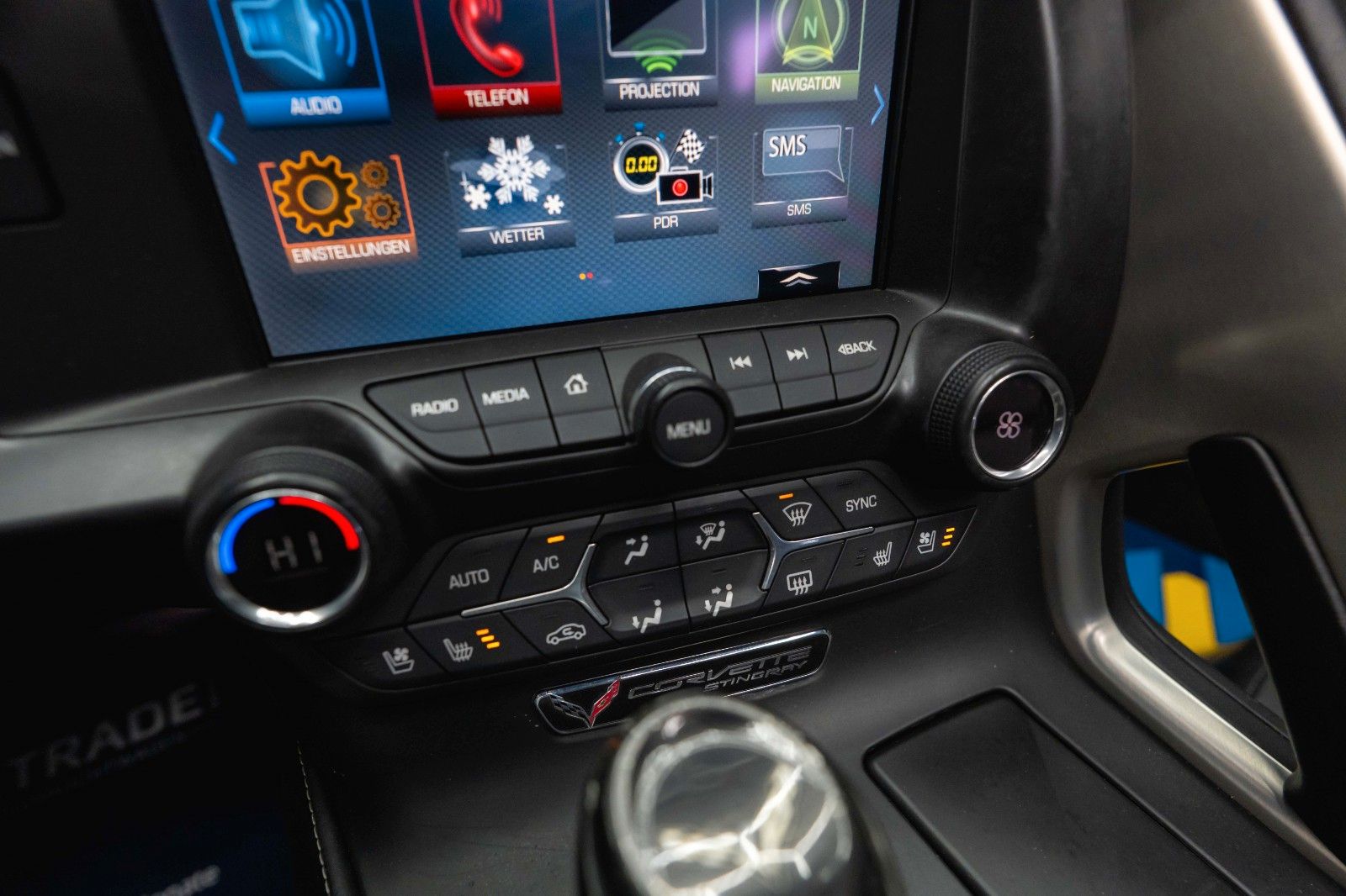 Fahrzeugabbildung Corvette C7 6.2 V8 Stingray 3LT Z06-Design Targa Perform.