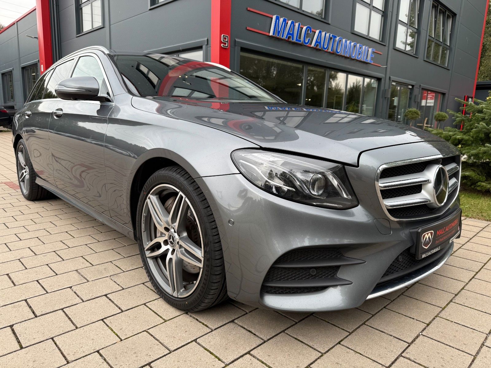 Mercedes-Benz E 400 4Matic AMG Line (Tüv&Insp.neu)
