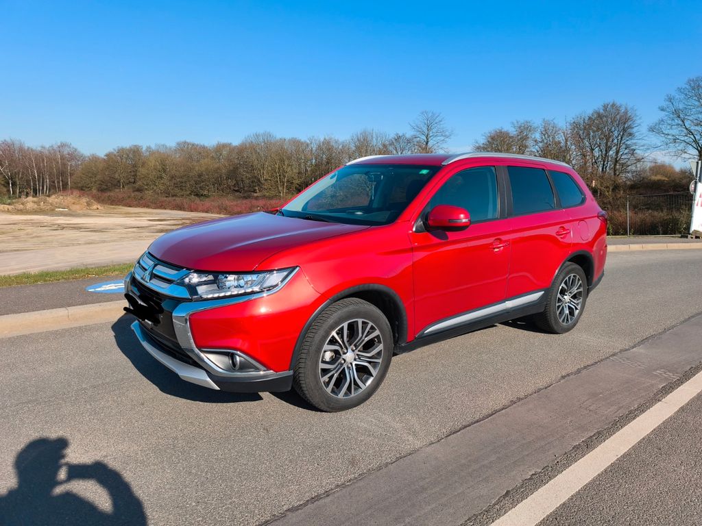 Image of Mitsubishi Outlander