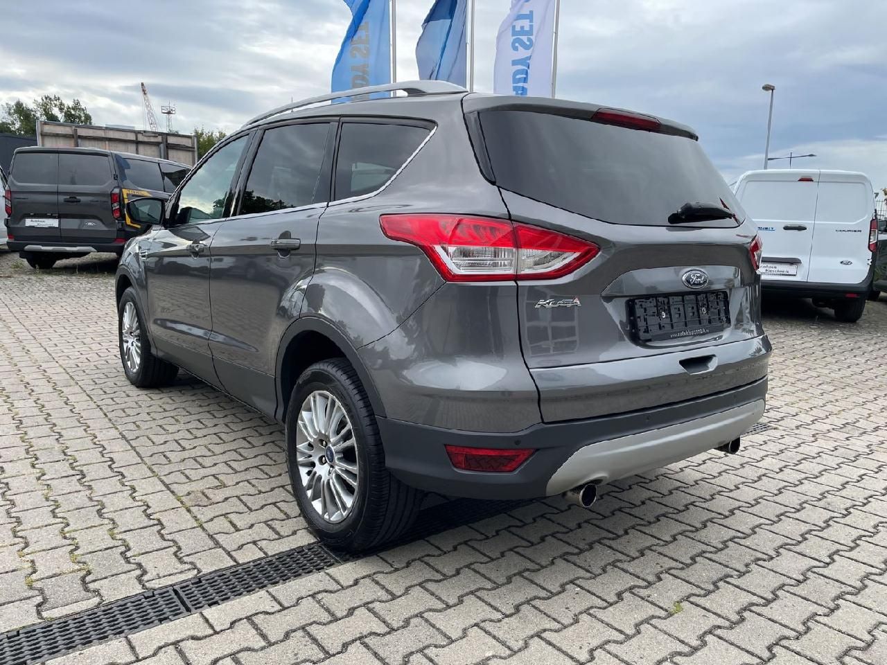 Fahrzeugabbildung Ford Kuga Titanium