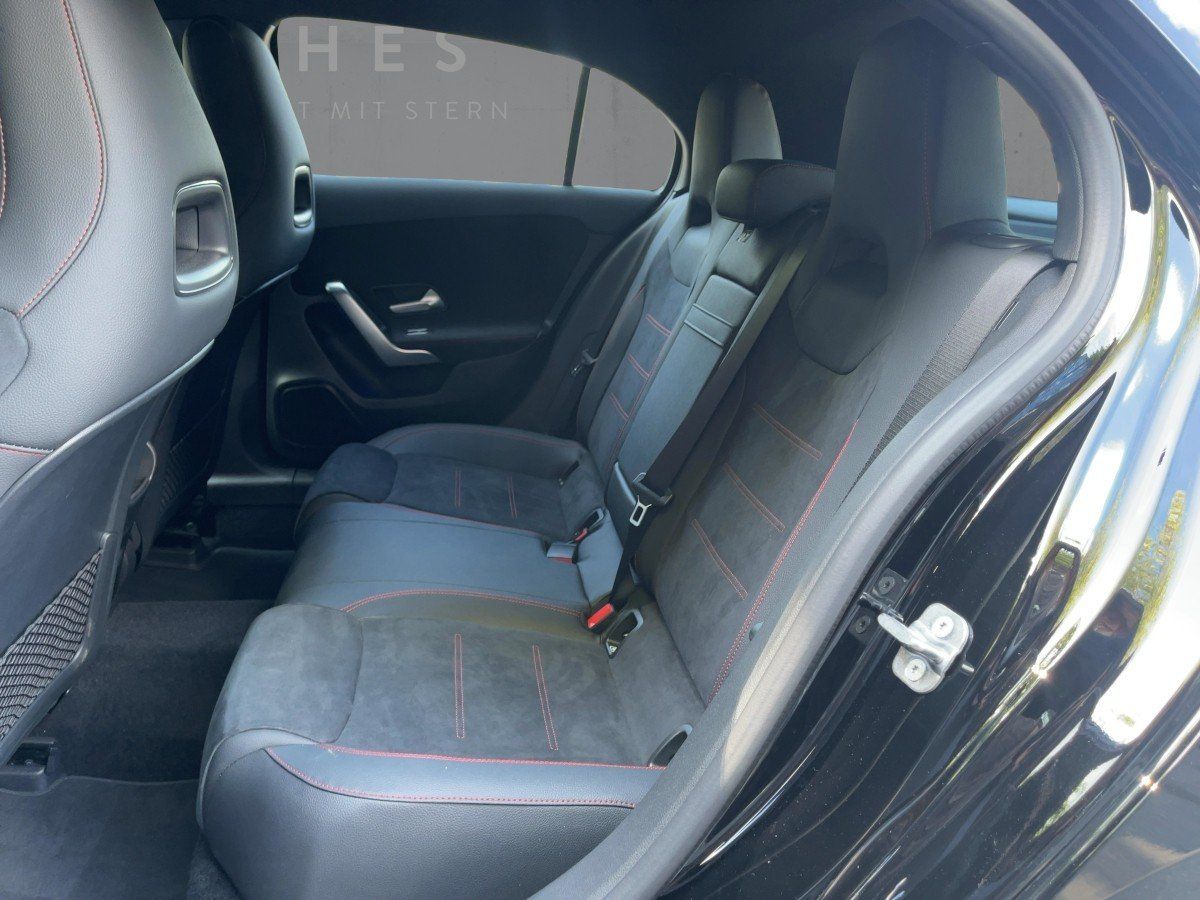 Fahrzeugabbildung Mercedes-Benz A 180 d AMG/Kamera/LED/AHK